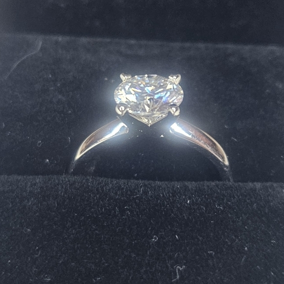 2ct Moissanite Solitaire Engagement Ring NWT Sterling Silver Traditional